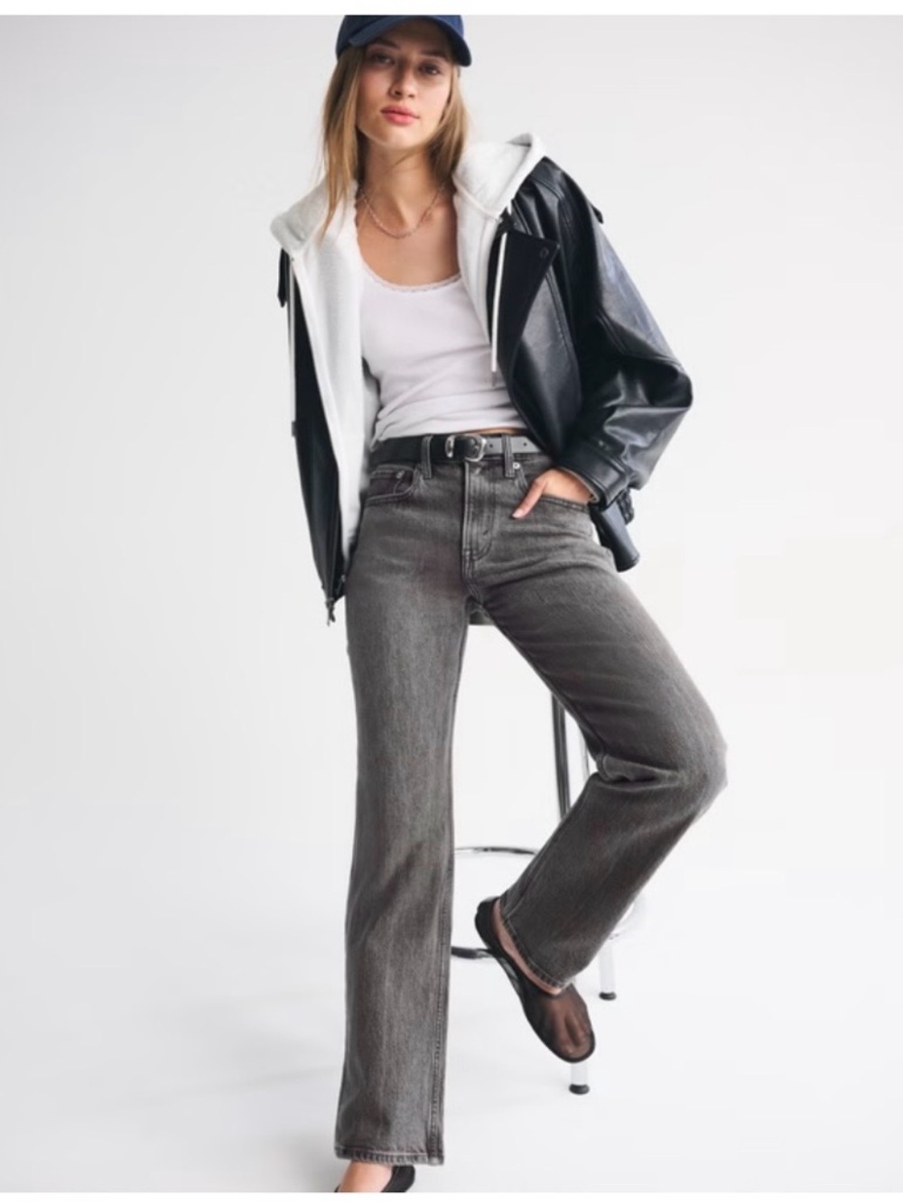 Abercrombie & Fitch Straight Leg Jeans in Washed Gray